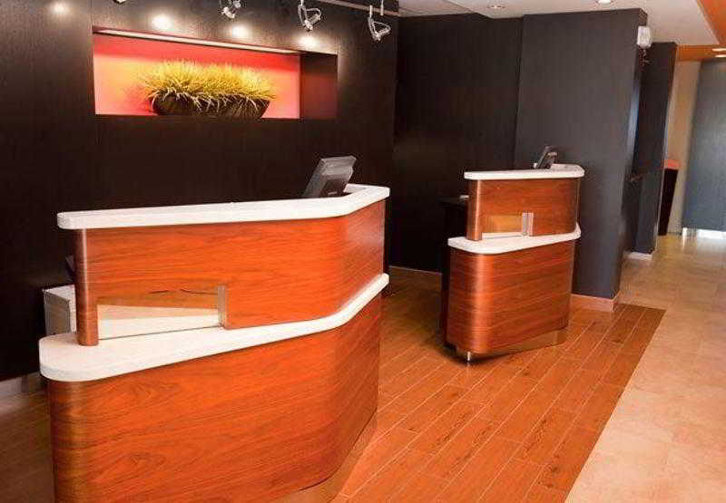 هتل Courtyard By Marriott Springfield