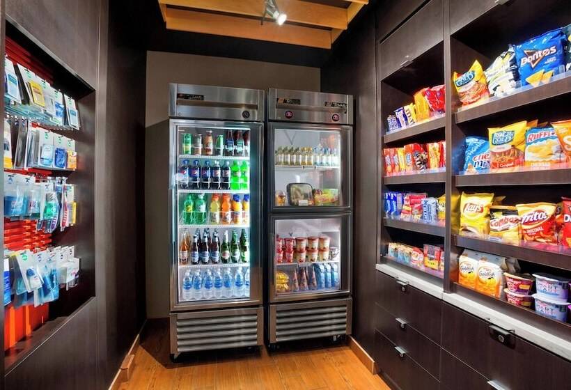 ホテル Courtyard By Marriott Springfield