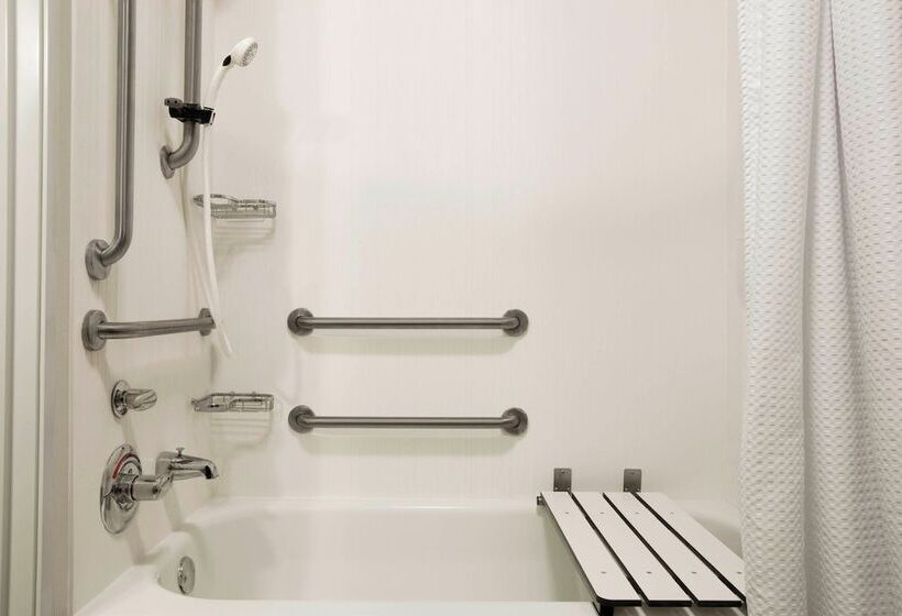 هتل Courtyard By Marriott Springfield