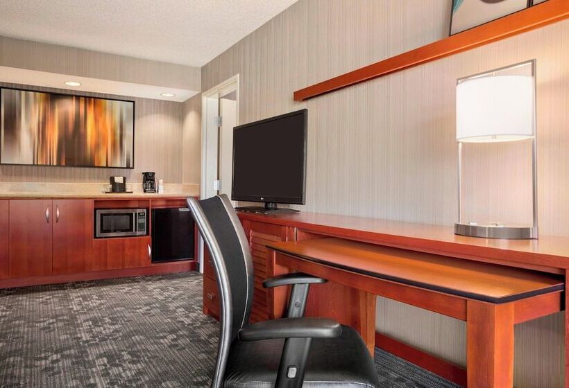 ホテル Courtyard By Marriott Springfield
