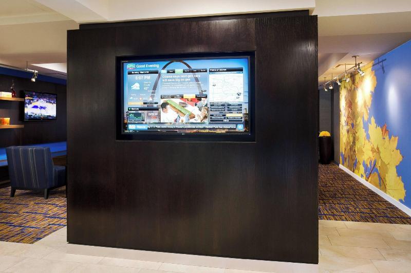 Отель Courtyard St. Louis Airport/earth City