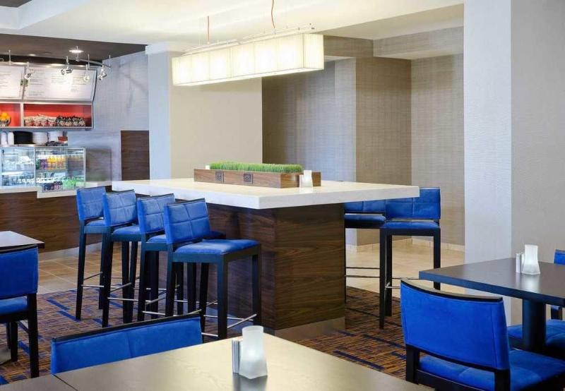 Отель Courtyard St. Louis Airport/earth City