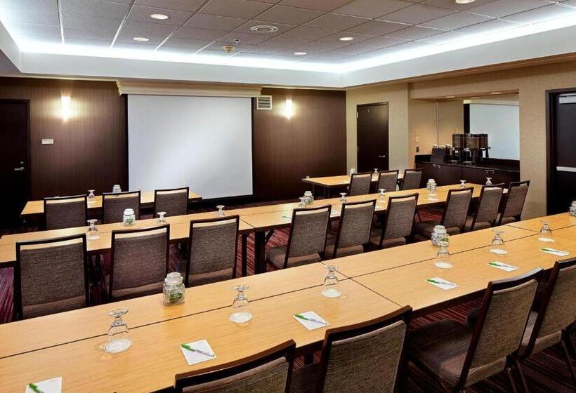 호텔 Courtyard By Marriott State College