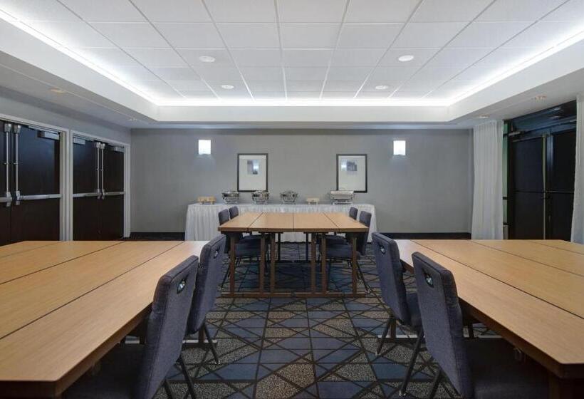 호텔 Courtyard By Marriott State College