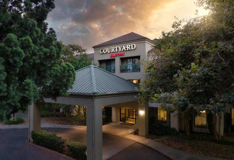 فندق Courtyard By Marriott Stockton