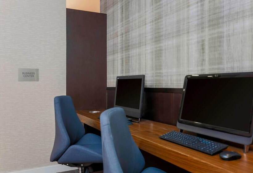 فندق Courtyard Tampa Brandon