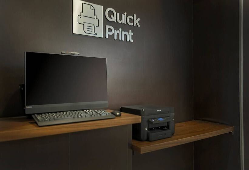 فندق Courtyard Tampa Brandon