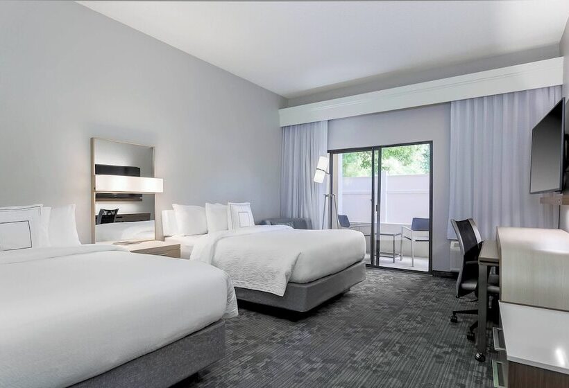 فندق Courtyard Tampa Brandon