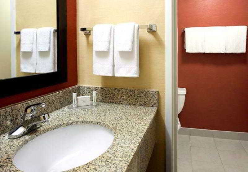 فندق Courtyard Tampa Brandon