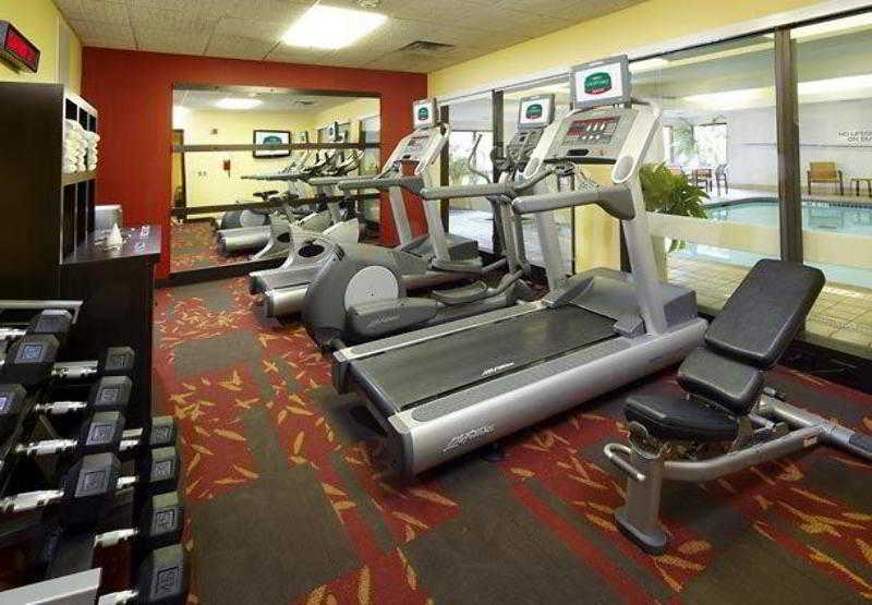 فندق Courtyard By Marriott Tulsa Central