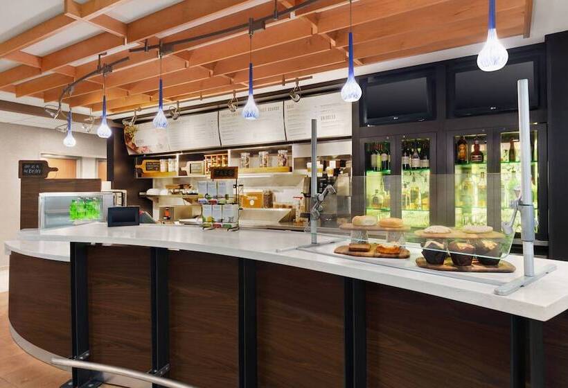 ホテル Courtyard By Marriott Tulsa Central