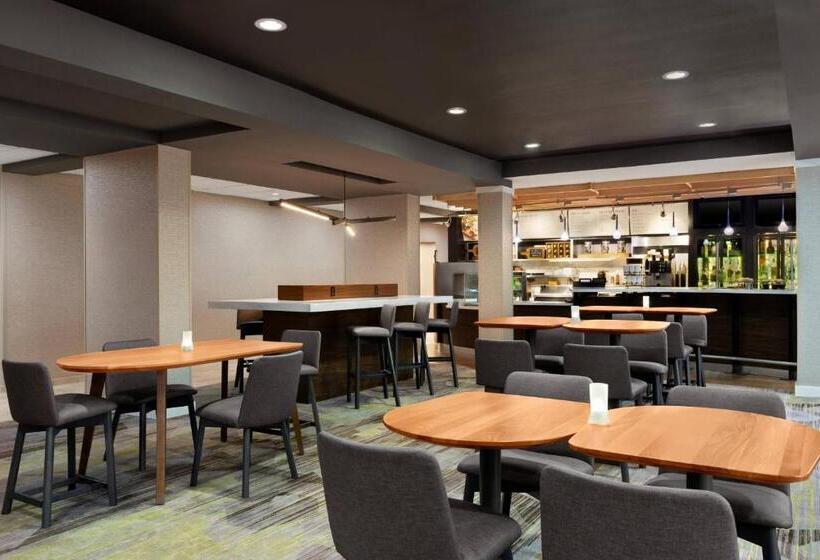 فندق Courtyard By Marriott Tulsa Central
