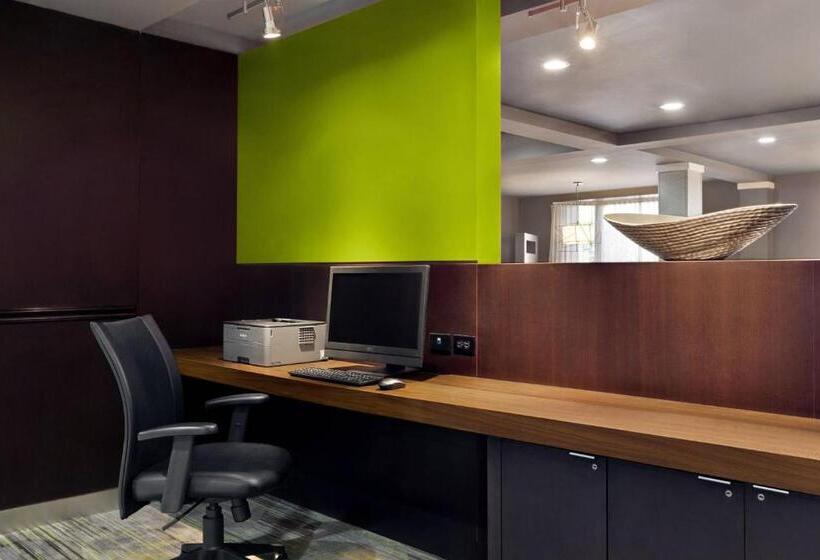 ホテル Courtyard By Marriott Tulsa Central