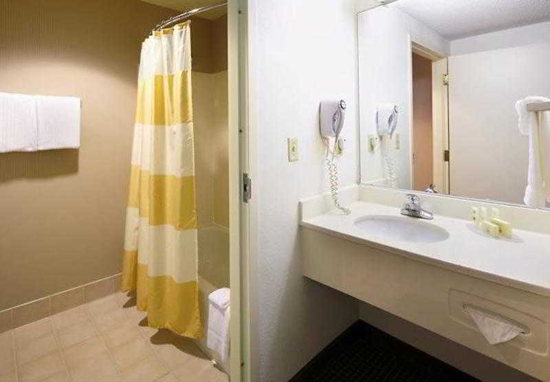 فندق Courtyard By Marriott Tulsa Central