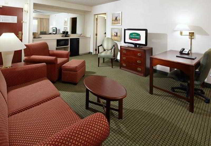 فندق Courtyard By Marriott Tulsa Central