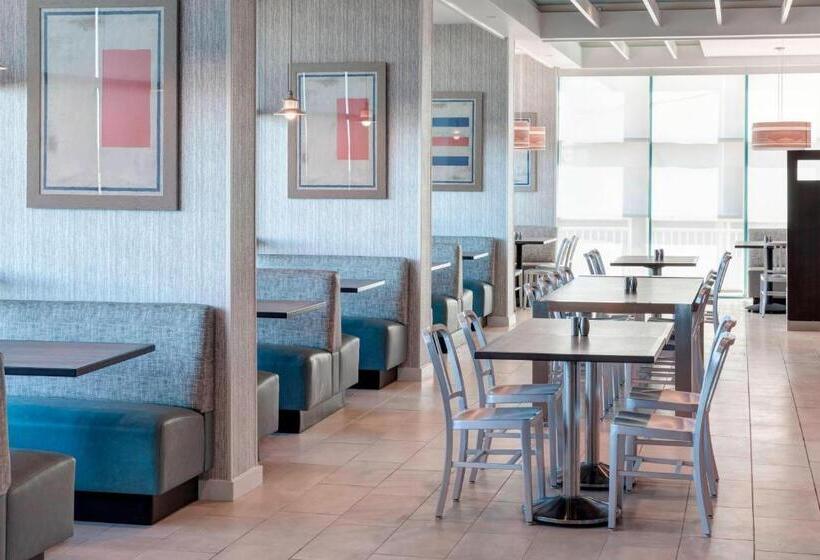 호텔 Courtyard Virginia Beach Oceanfront/south