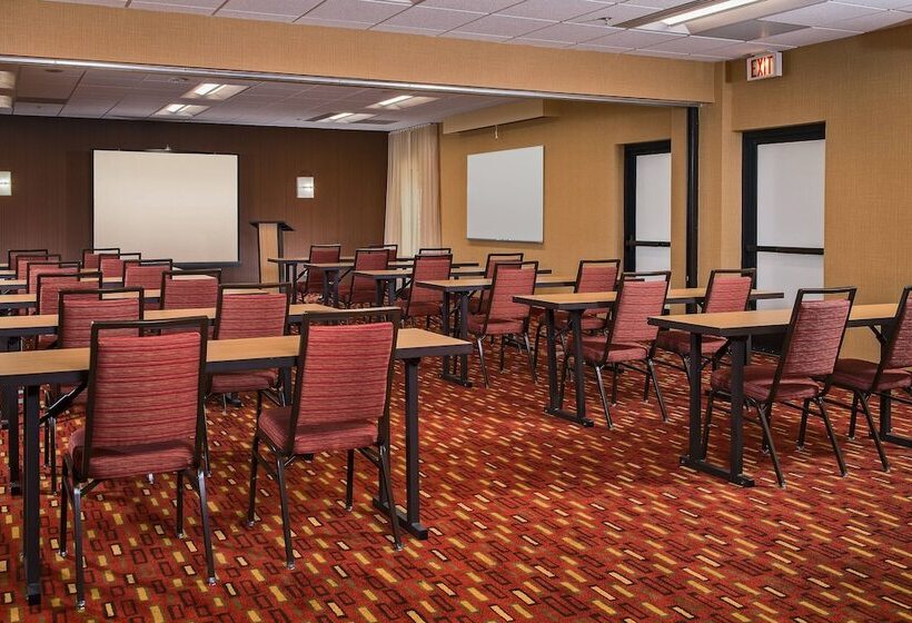 호텔 Courtyard Williamsburg Busch Gardens