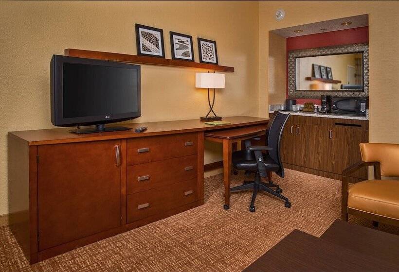 호텔 Courtyard Williamsburg Busch Gardens