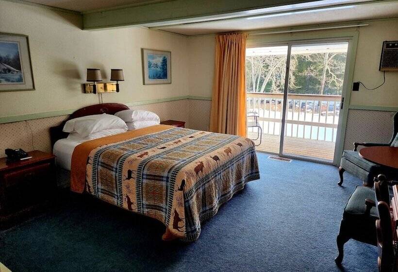 فندق Covered Bridge Riverview Lodge