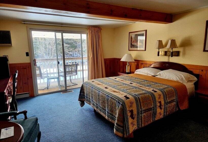 فندق Covered Bridge Riverview Lodge