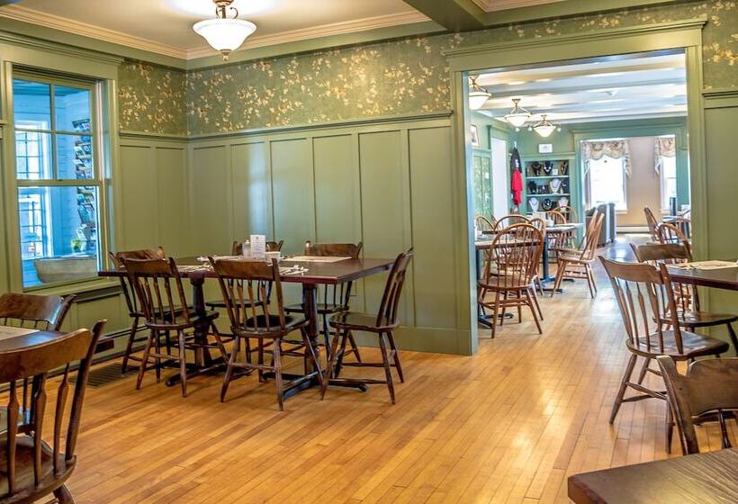 فندق Cranmore Inn