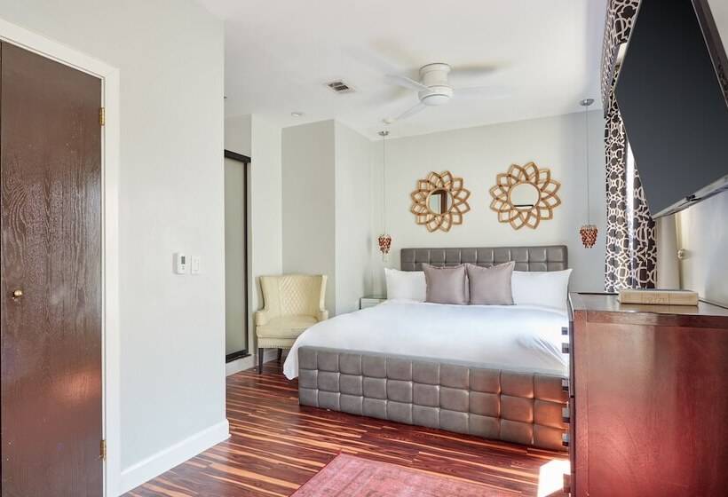 هتل The Crescent Powered By Sonder