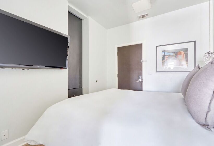 בית מלון כפרי The Crescent Powered By Sonder