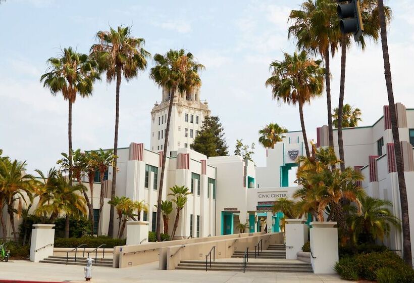 هتل The Crescent Powered By Sonder