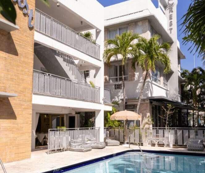 Crest Hotel Suites