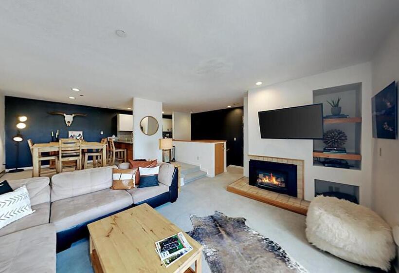 호텔 Crestview Place 307a