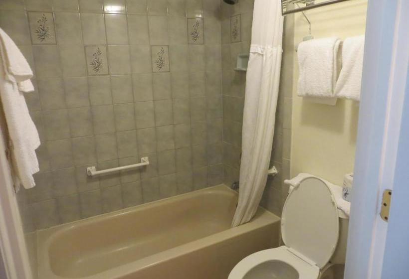 فندق Crosby's Motor Inn