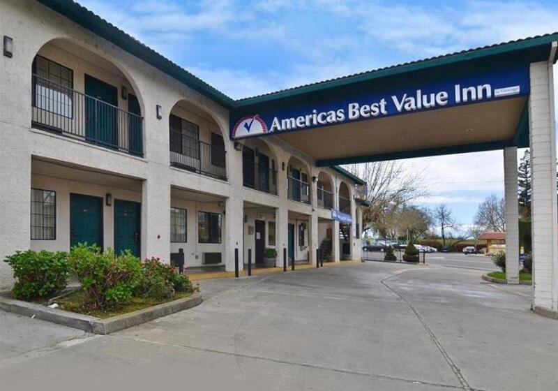 酒店 Crossroads Inn   Downtown Sacramento