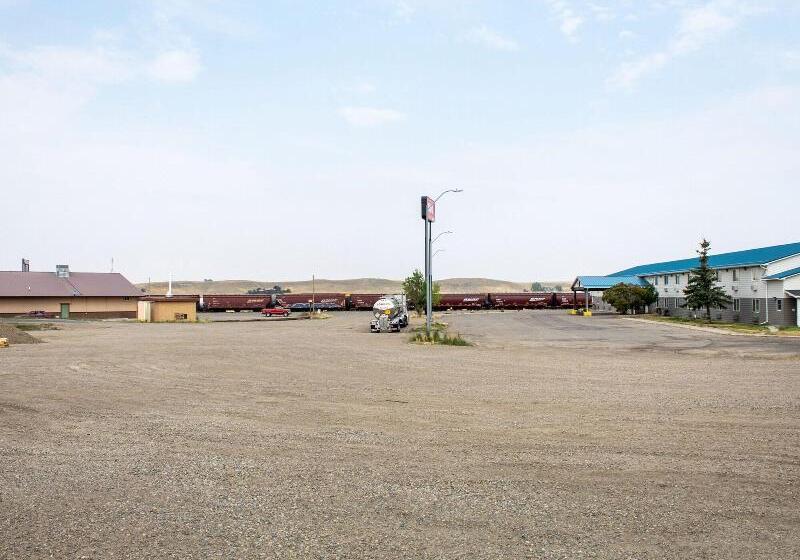 OYO Hotel Shelby MT Hwy 2 & I-15