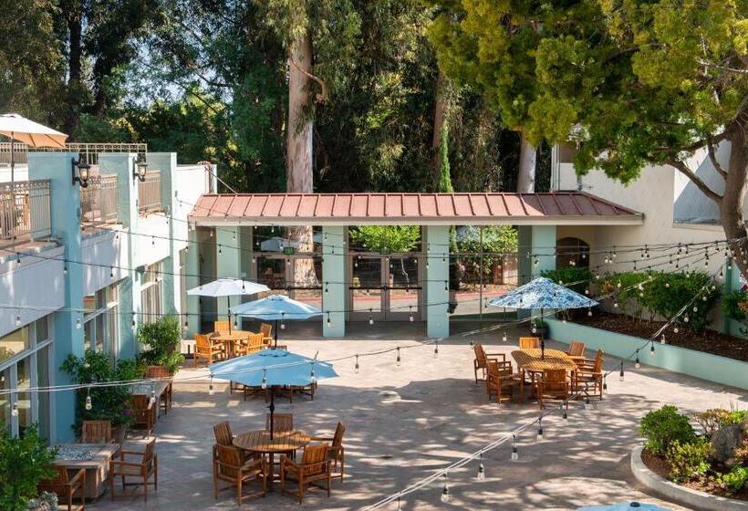 Crowne Plaza Cabana Hotel, An Ihg