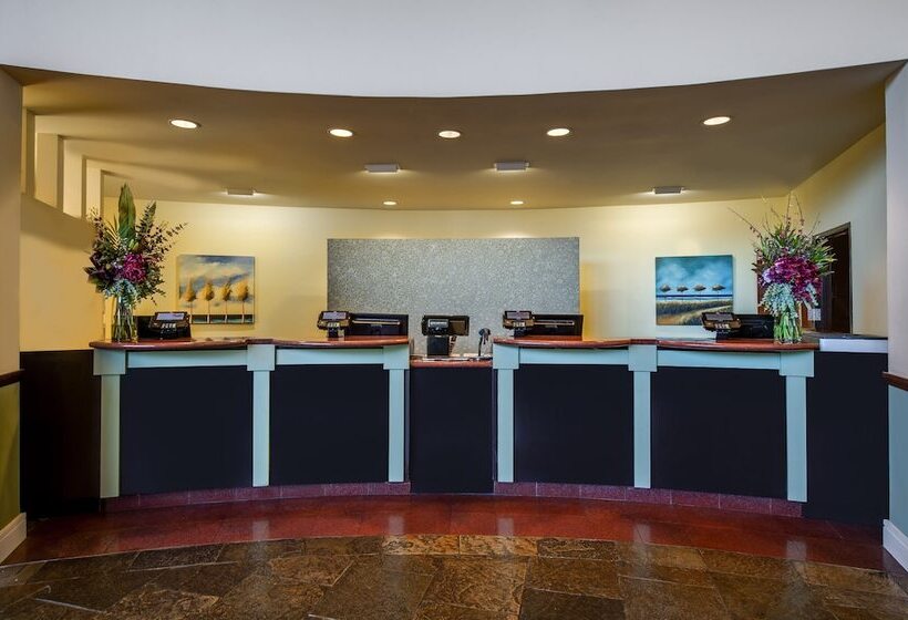 Crowne Plaza Cabana Hotel, An Ihg