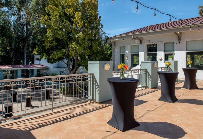 Crowne Plaza Cabana Hotel, An Ihg