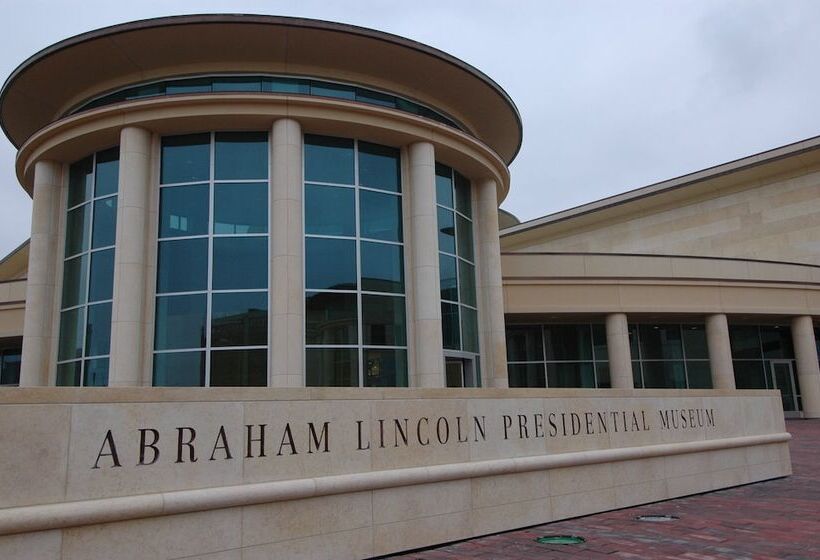 호텔 Crowne Plaza Springfield Convention Center, An Ihg