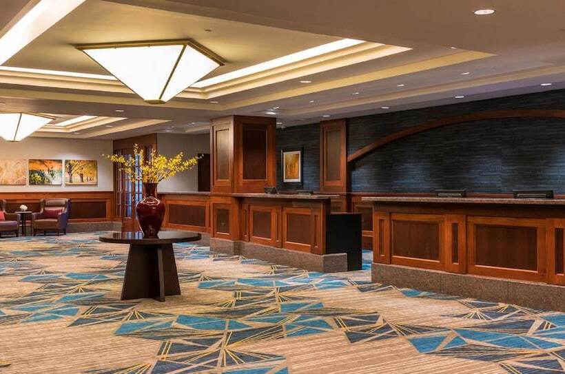 호텔 Crowne Plaza Springfield Convention Center, An Ihg