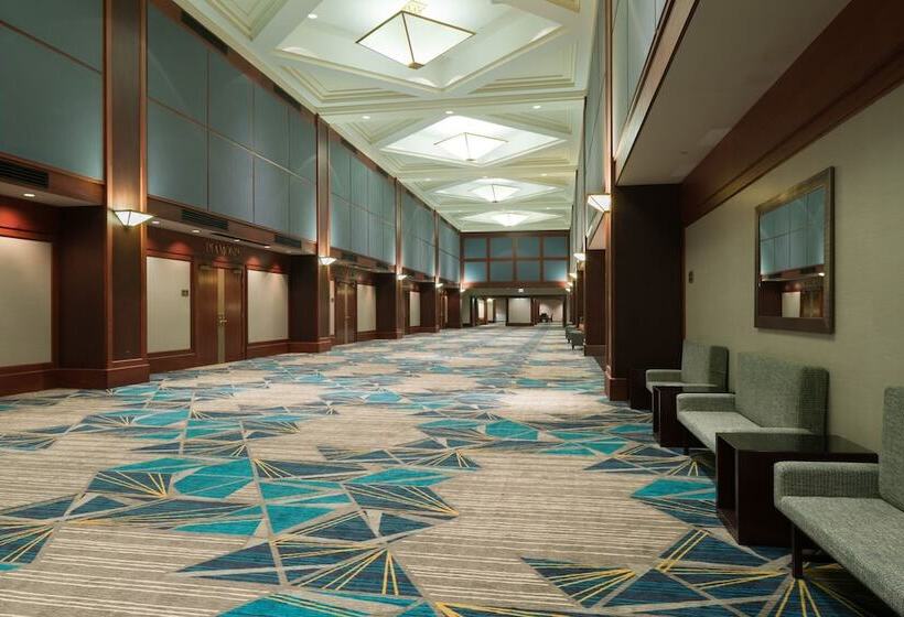 هتل Crowne Plaza Springfield Convention Center, An Ihg