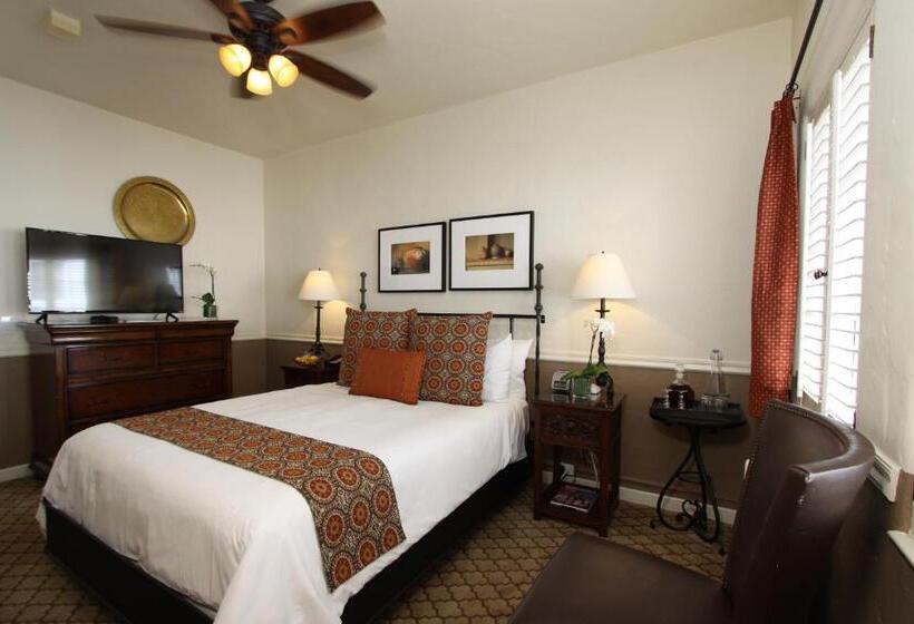 فندق Cypress Inn