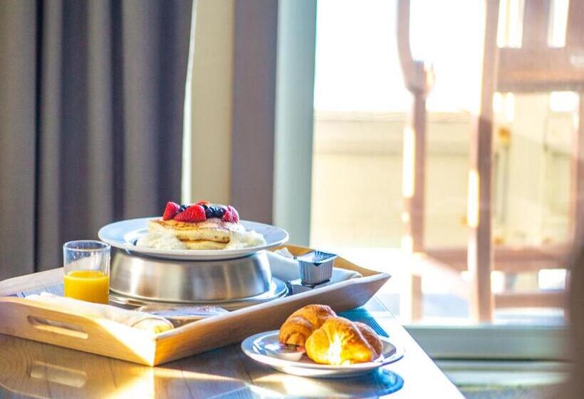 בית מלון כפרי Cypress Inn On Miramar Beach