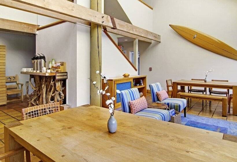 בית מלון כפרי Cypress Inn On Miramar Beach