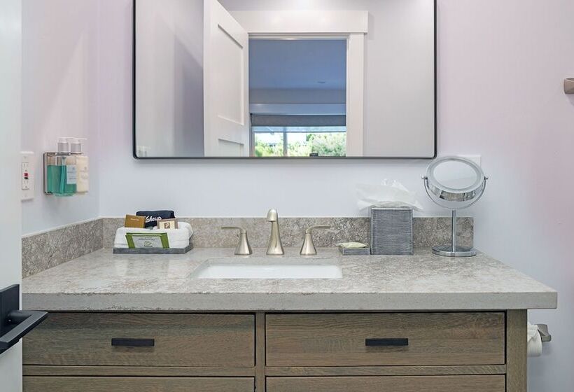 בית מלון כפרי Cypress Inn On Miramar Beach