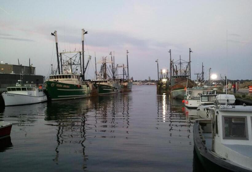 فندق Dartmouth Motor Inn