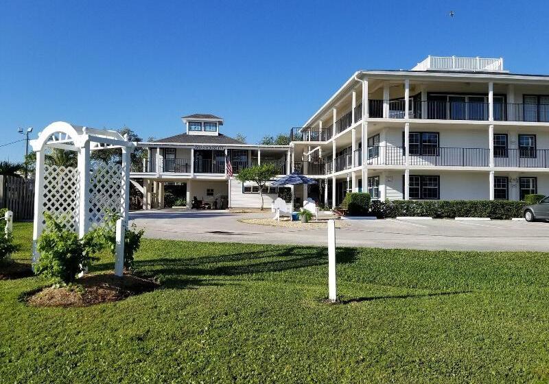 فندق Davis House Inn