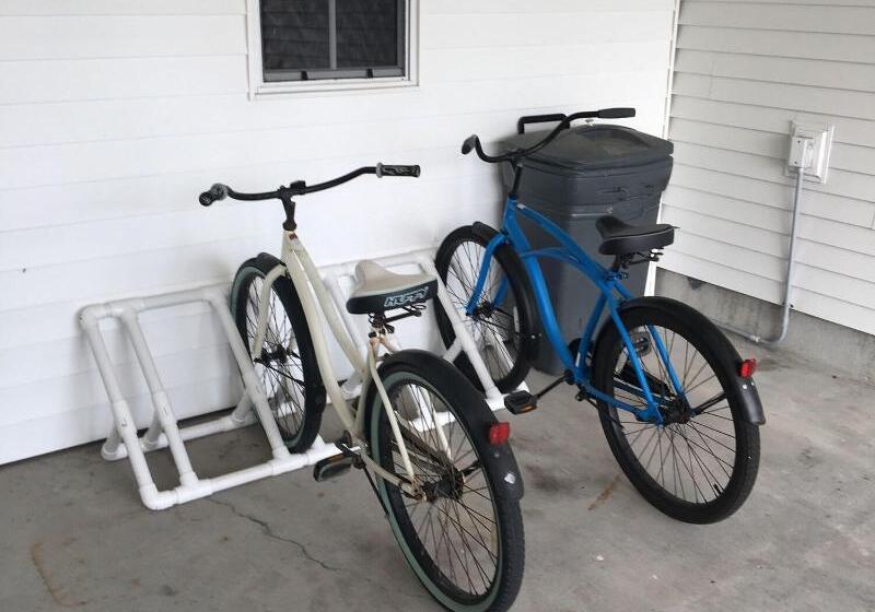 فندق Davis House Inn