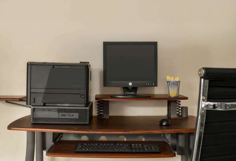 Отель Days Inn By Wyndham Anderson