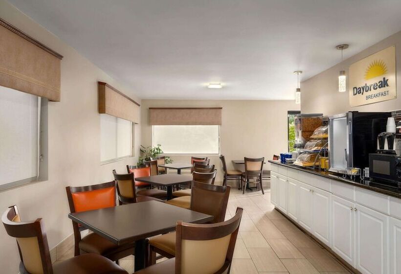 ホテル Days Inn By Wyndham Anderson