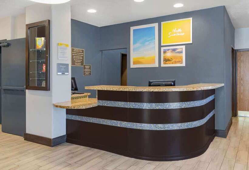 Отель Days Inn By Wyndham Bernalillo