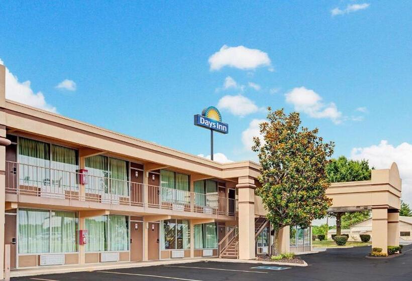 בית מלון כפרי Days Inn By Wyndham Clarksville Tn